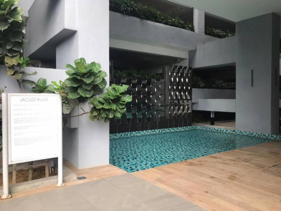 Neu Ampang, Lrt Jelatek, Gleneagles Hospital Apartment *