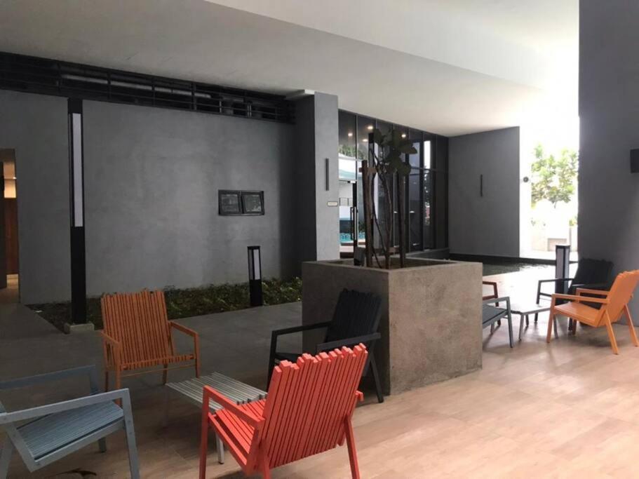 Neu Ampang, Lrt Jelatek, Gleneagles Hospital Kuala Lumpur