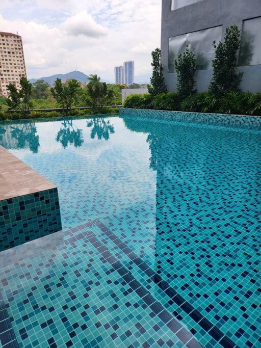 Neu Ampang, Lrt Jelatek, Gleneagles Hospital Kuala Lumpur