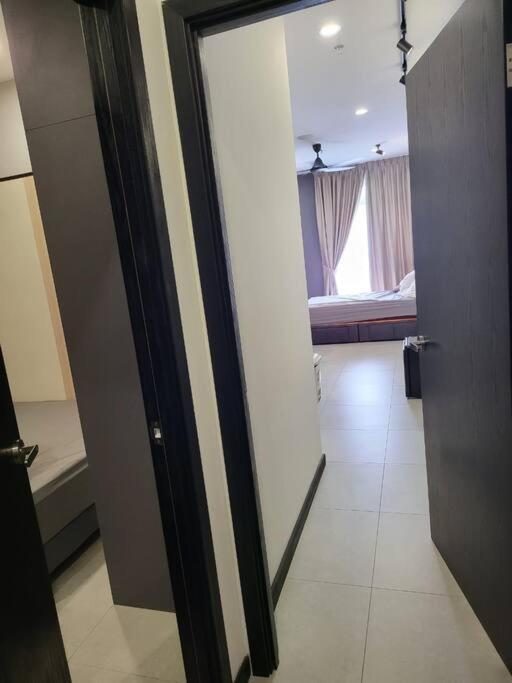 Neu Ampang, Lrt Jelatek, Gleneagles Hospital