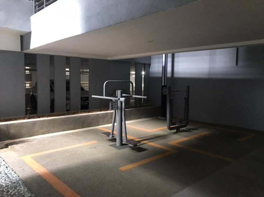 Pangsapuri Neu Ampang, Lrt Jelatek, Gleneagles Hospital Kuala Lumpur