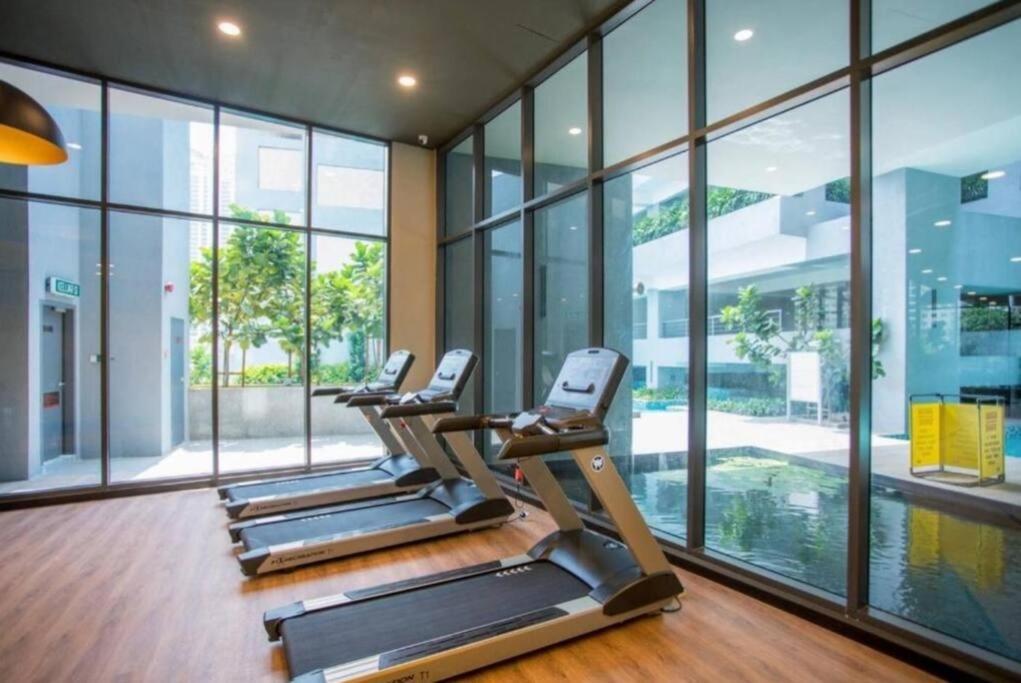 Neu Ampang, Lrt Jelatek, Gleneagles Hospital Pangsapuri Kuala Lumpur